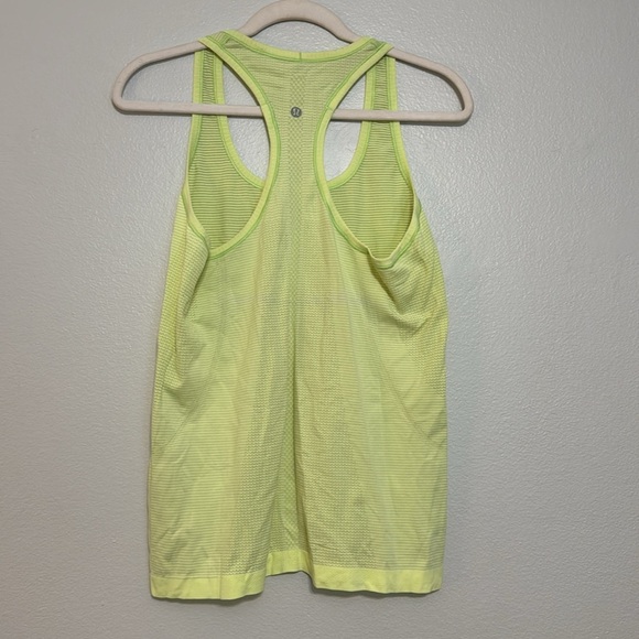 Lululemon Run: Swiftly Racerback
Wild Lime - Picture 4 of 6
